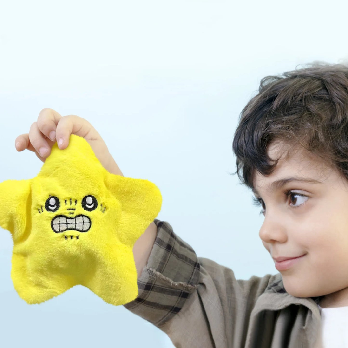 StarBob™ – Cojín Estrella con Carita Feliz